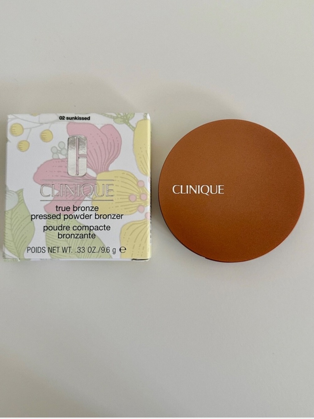 Clinique True Bronze Pressed Powder Bronzer - Sunkissed (Pink, Yellow, Green)